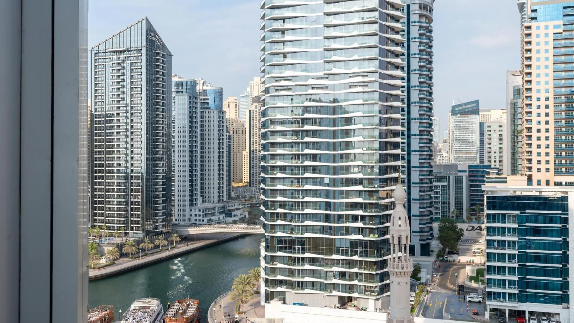 Condor Marina Star - Brilliant One Bedroom Apartment In Dubai Marina