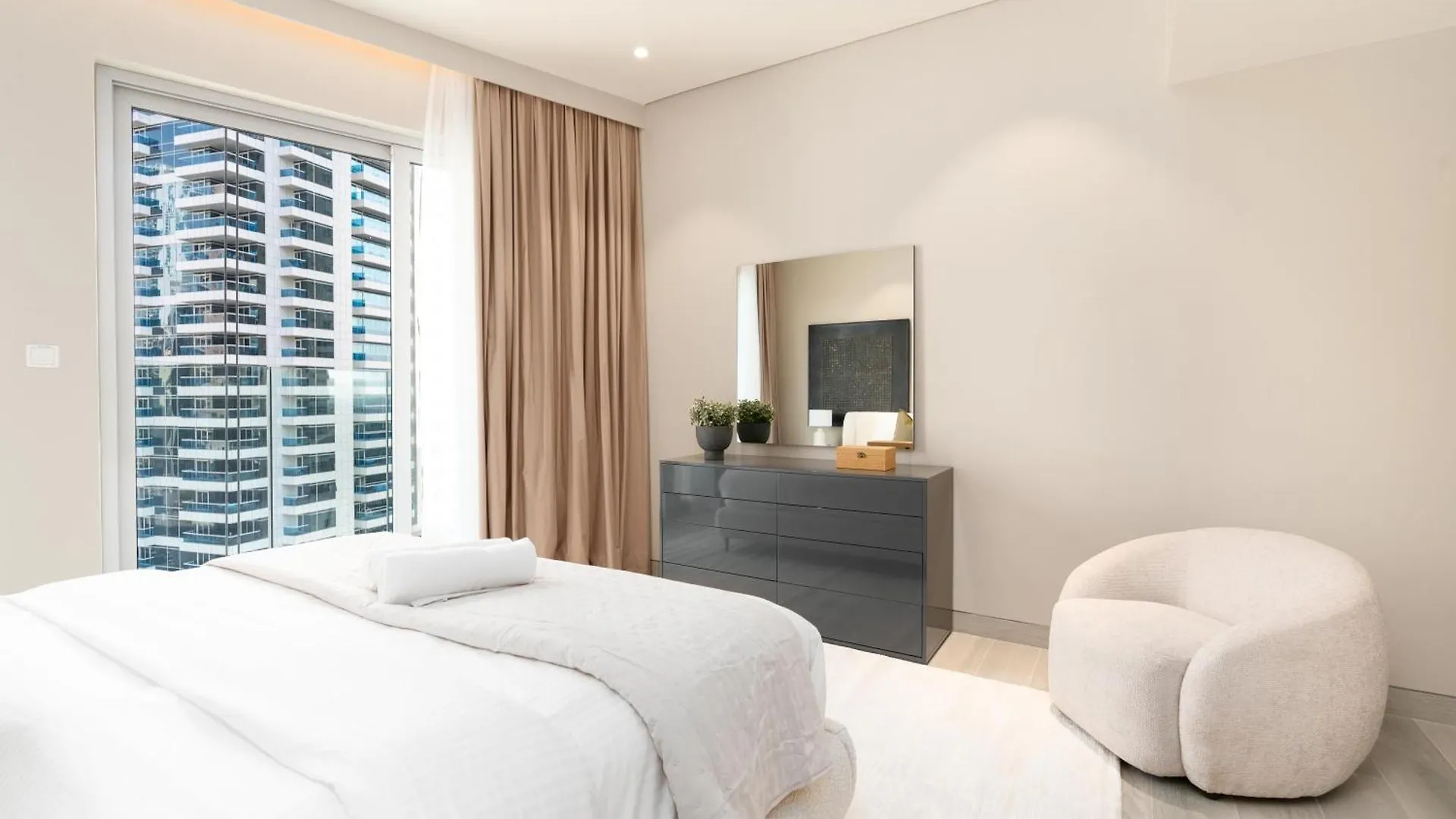 Condor Marina Star - Brilliant One Bedroom Apartment In Dubai Marina