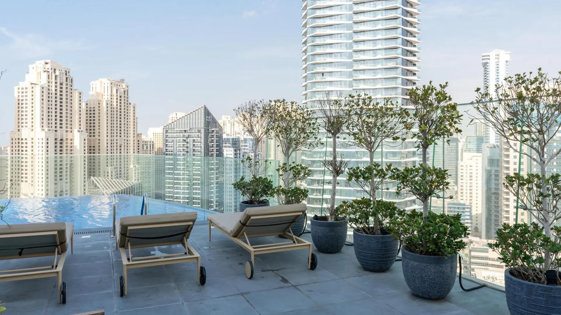Condor Marina Star - Brilliant One Bedroom Apartment In Dubai Marina